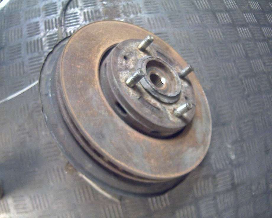 Hjulspindel høyre foran til Volvo V40 / S40 1994-2000 (Type I, Fase 1)  (VOLVO|)