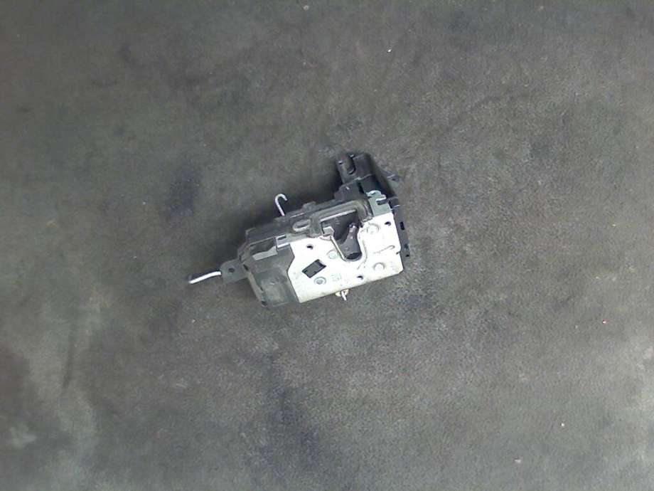 Låsekasse venstre foran til Opel Zafira B 2005-2011  (OPEL|13210748|)