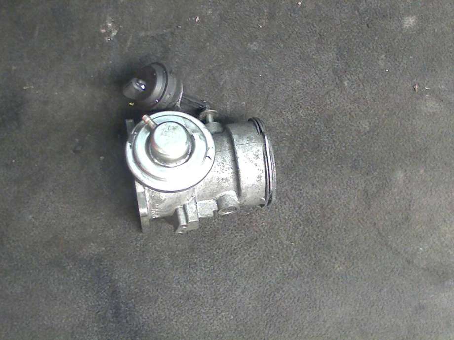Spjeldhus til VW Transporter / Caravelle, 2003-2009 (Fase 1) (T5) (T5) (VOLKSWAGEN|070 128 070 E)