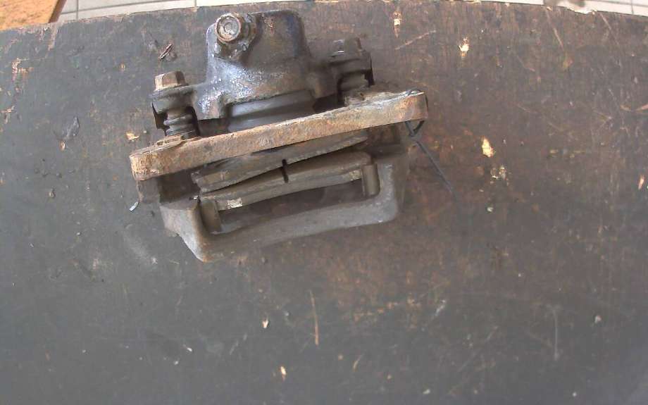 Bremsecaliper venstre bak til Toyota Land Cruiser 100, 1998-2007  (TOYOTA|)