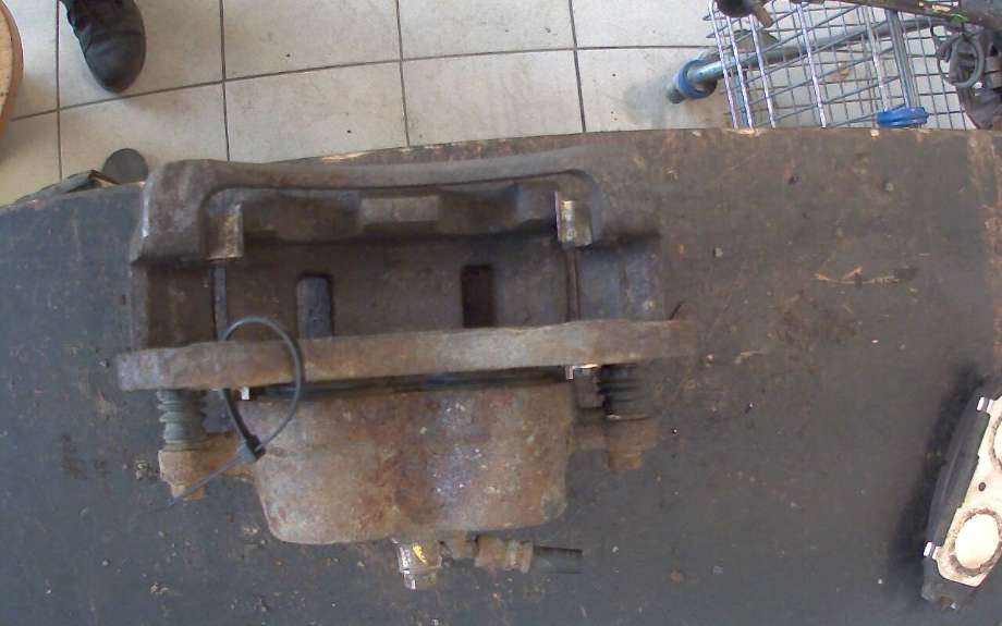 Bremsecaliper venstre foran til Hyundai Santa Fe, 2001-2006 (Type I)  (HYUNDAI|)