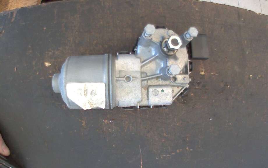 Viskermotor frontrute til Škoda Superb 2002-2008 (Type I)  (SKODA|3B1955113D|0390241528|)
