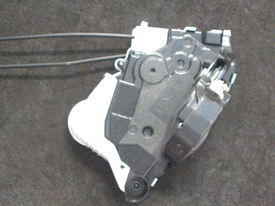 Låsekasse høyre til Toyota Yaris 2012-2014 (Type III, Fase 1)  (TOYOTA|)