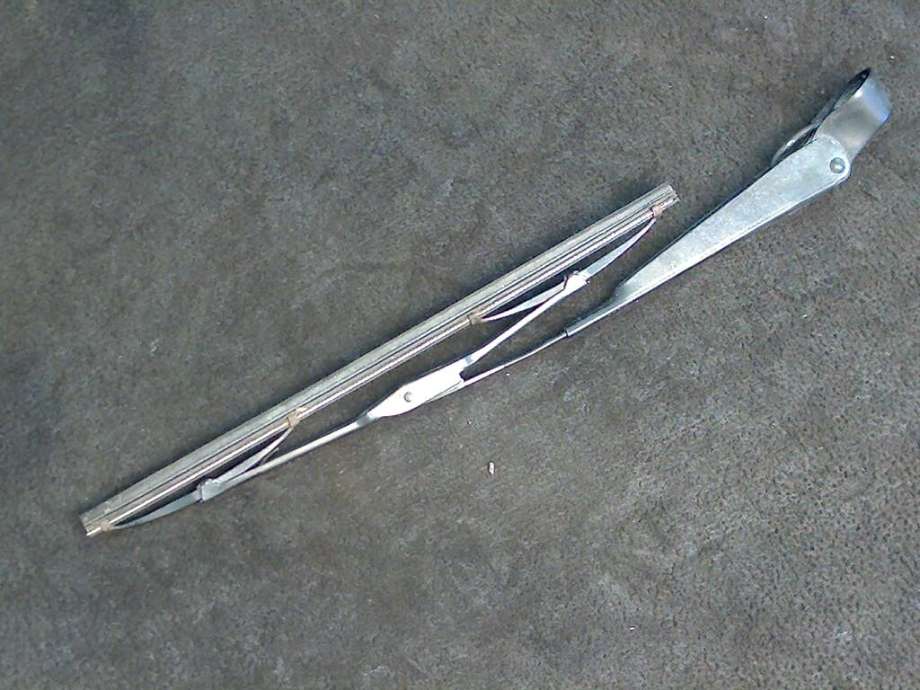 Viskerarm bakrute til Ford Fiesta 2002-2008 (Type V) (FORD|)