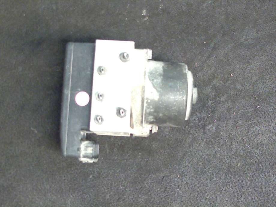 ABS sentral til Toyota Land Cruiser 100 1998-2007 (TOYOTA||81900-6790)