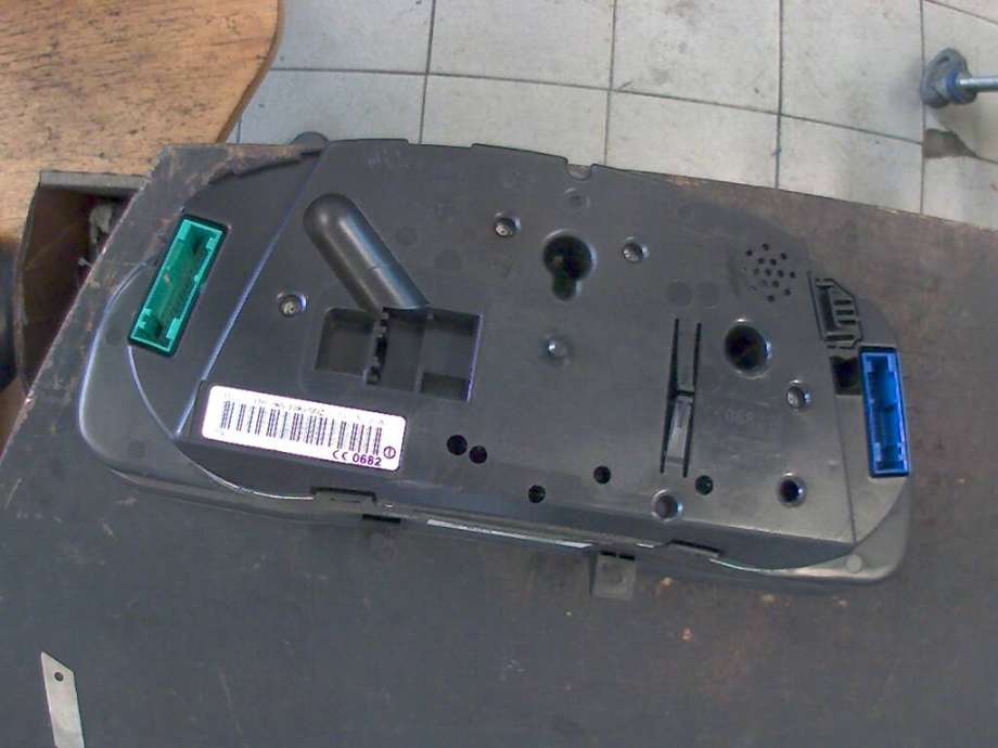 Instrumentpanel til VW Passat 2001-2005 (B5,3BG) (B5,3BG) (VOLKSWAGEN|3B0 920 827 A|)