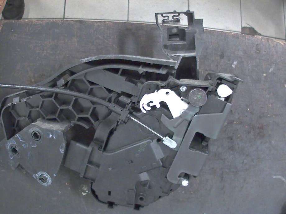 Låsekasse høyre bak til Volvo V50 2004-2007 (Fase 1)  (VOLVO|30753674|)