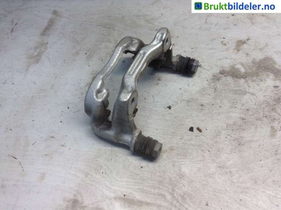 Bremsecaliper brakett til Mazda 3, 2016-2019 (Type III, Fase 2)  (MAZDA|)