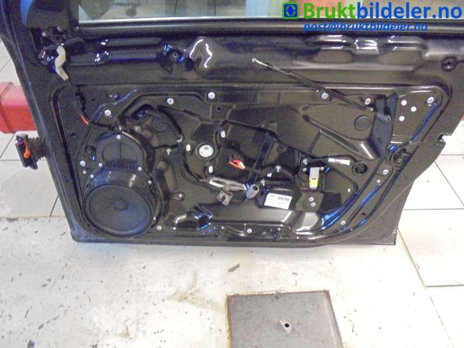 Ruteheis til VW Passat 2011-2015 (B7) (B7) (VOLKSWAGEN|3AA 837 756|929909-10|)