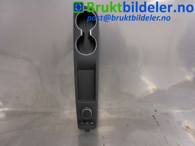 Innredning, Konsoll til Lexus IS, 2013-2020 (Type III) (XE30) (XE30) (LEXUS|56620-53200)