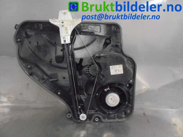 Ruteheis til VW Golf VI 2008-2012  (VOLKSWAGEN|5K1 839 730 J||5K4 839 756 L)