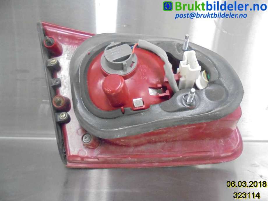 Baklykt høyre indre til Hyundai Santa Fe 2006-2009 (Type II, Fase 1) (HYUNDAI|92406 2B020|)