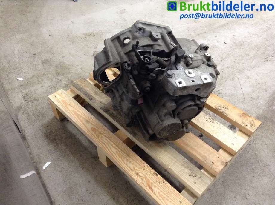 Girkasse manuell 6-trinn til VW Touran 2003-2006 (Type I, Fase 1)  (VOLKSWAGEN||GNE)