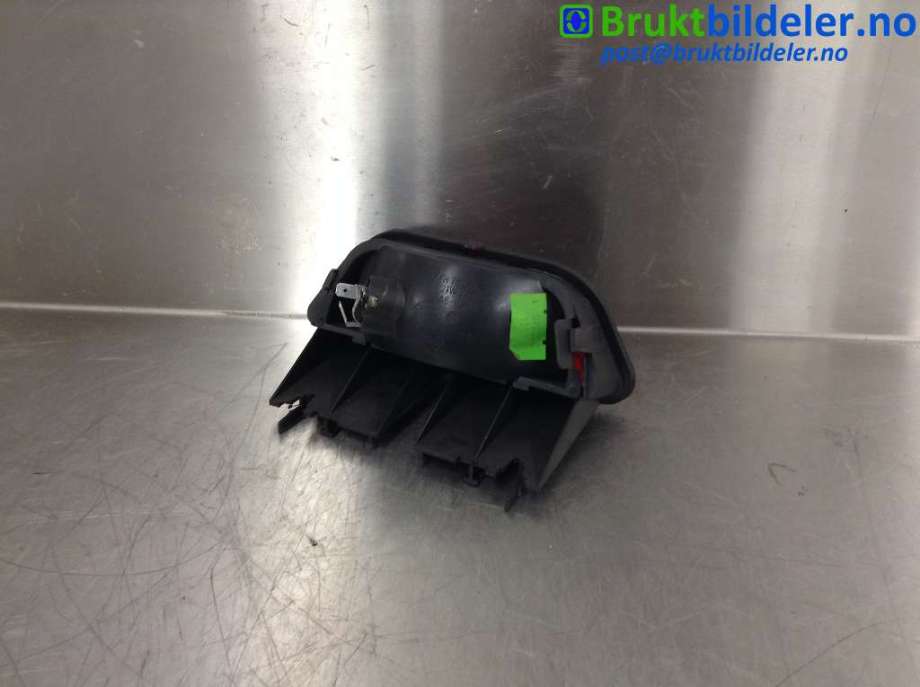 Baklykt bremselys bakrute til Mercedes ML 1997-2005 (W163) (W163) (MERCEDES|A 163 820 01 56|)