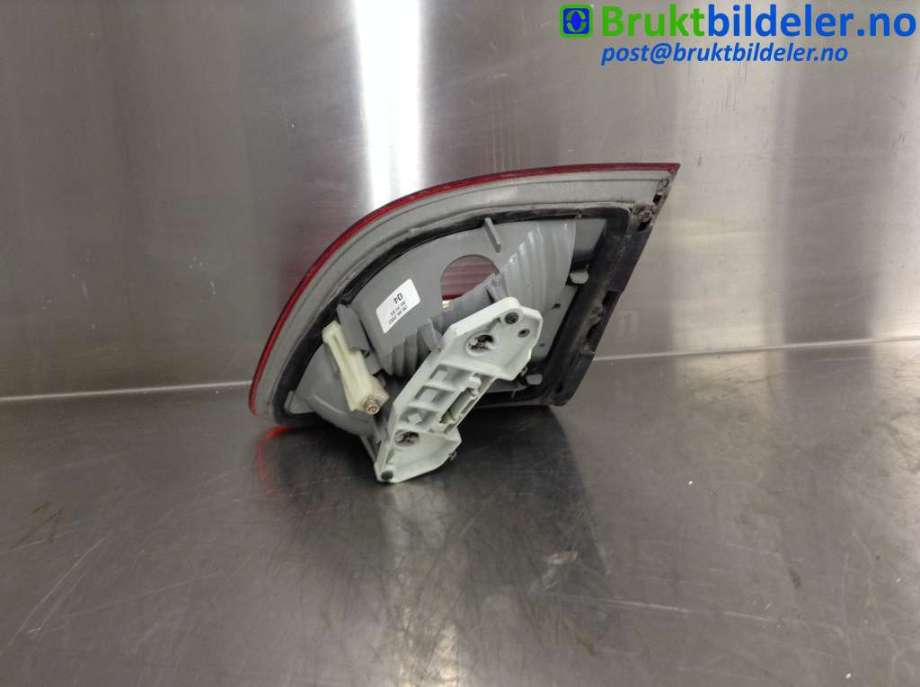 Baklykt venstre indre til Mercedes E-Klasse 2002-2006 (Fase 1) (W211) (W211) (MERCEDES|A 211 820 13 64|)