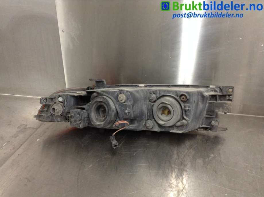 Frontlykt venstre halogen til Mitsubishi Galant 1997-2000 (Type VII, Fase 1) (MITSUBISHI|)
