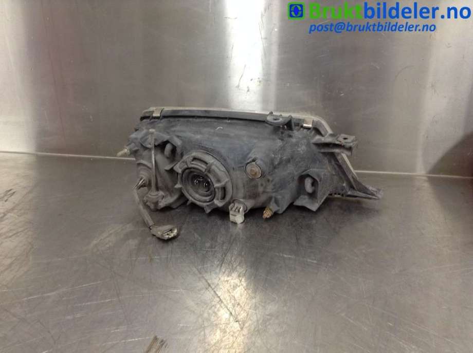 Frontlykt venstre halogen til Suzuki Baleno 1999-2003 (Fase 2)  (SUZUKI|)