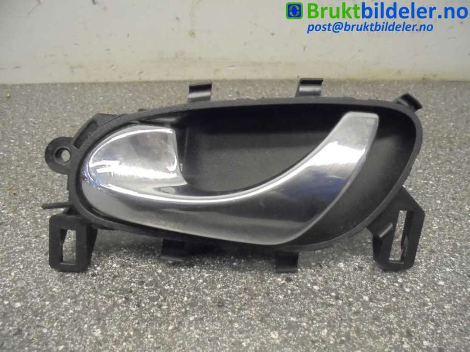 Dørhåndtak inv venstre til Nissan Qashqai, 2014-2021 (Type II)  (NISSAN|)