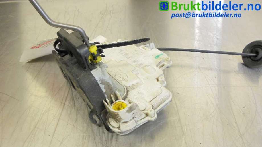 Låsekasse venstre foran til Audi A4 2004-2008 (Type III) (B7) (B7) (AUDI|8E1837015AA|)