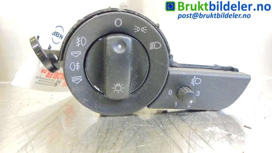 Bryter lys til Audi A4 2004-2008 (Type III) (B7) (B7) (AUDI|8E0 941 531 C|)