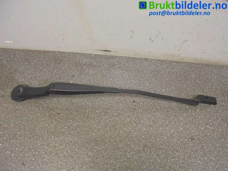 Viskerarmer frontrute til Ford Focus 2011-2014 (Type III, Fase 1) (FORD||BM5117526AB)