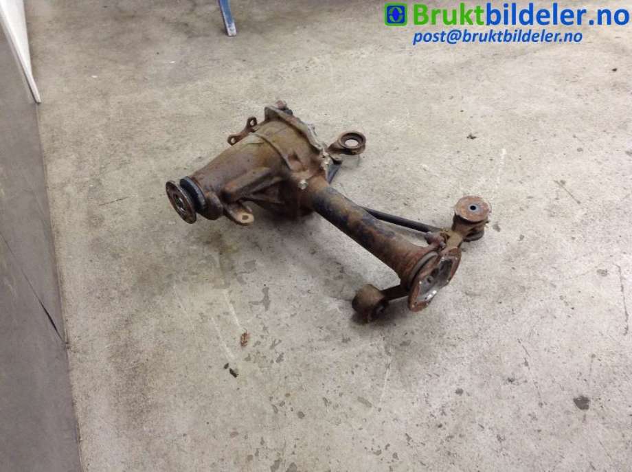 Kardang til Toyota Hiace 2001-2006 (Fase 2)  (TOYOTA|41110-26570|KLH18.28|)