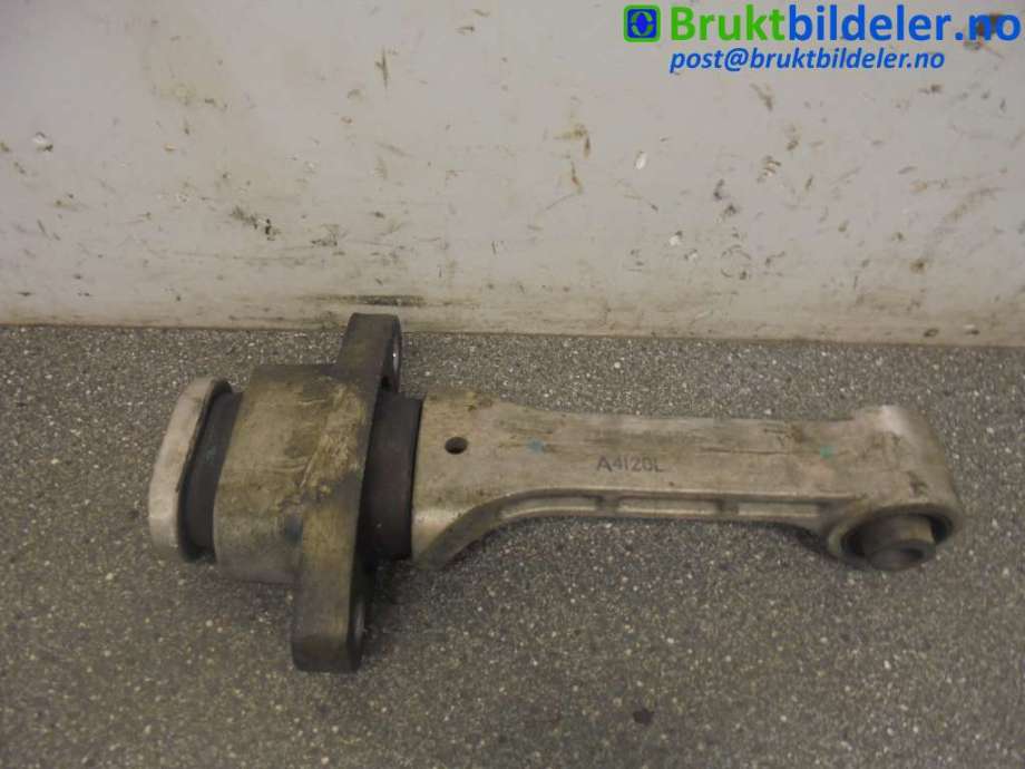 Motorfeste til Kia Sportage, 2010-2016 (Type III) (KIA|A4120L)