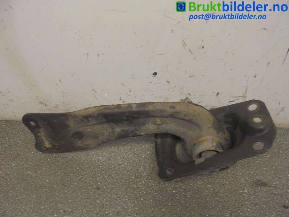 Bærebru venstre bak til VW Golf VI, 2008-2012  (VOLKSWAGEN|1K0 501 475)