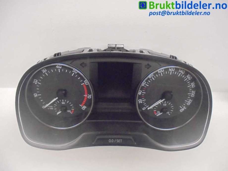 Instrumentpanel til Škoda Fabia, 2014-2021 (Type III)  (SKODA|)