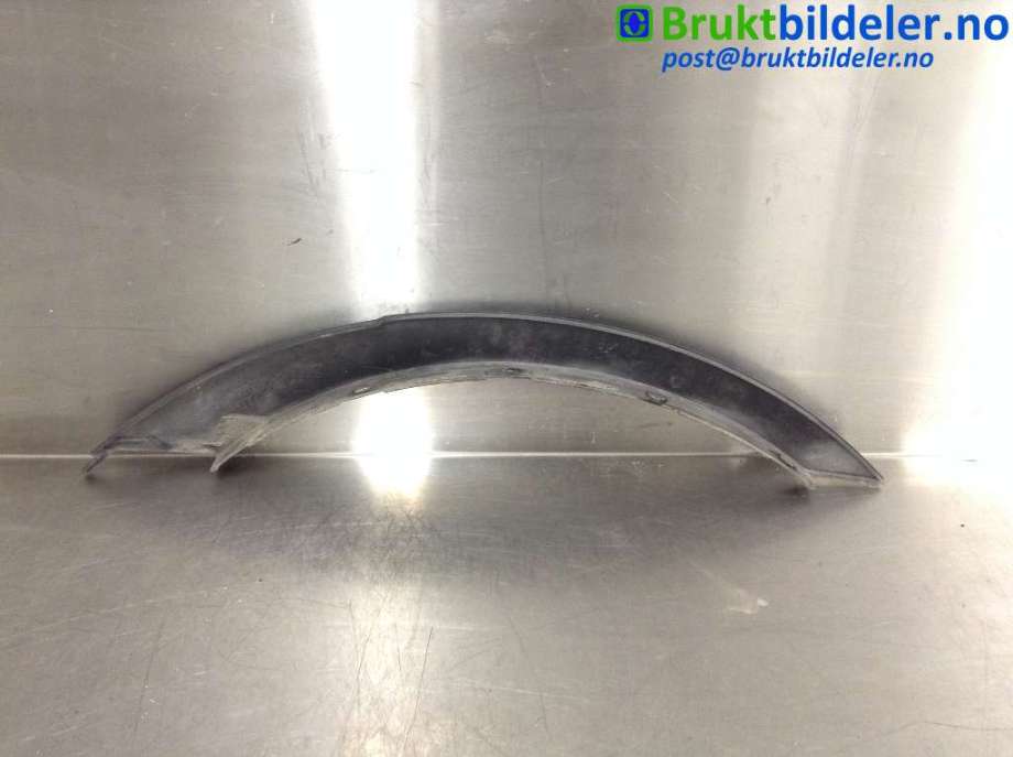 Hjulbuelist høyre bak til BMW X3 2003-2006 (Fase 1) (E83) (E83) (BMW|51 77 3 330 868-06|)