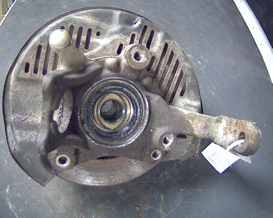 Hjulspindel høyre foran til Toyota Hiace 1989-1995 (TOYOTA HI ACE 2,4D 4WD|)