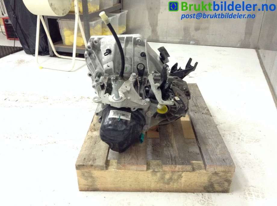 Girkasse manuell til Renault Captur 2013-2020 (Type I)  (RENAULT|320104691R|JR5 (062) - A047190|)