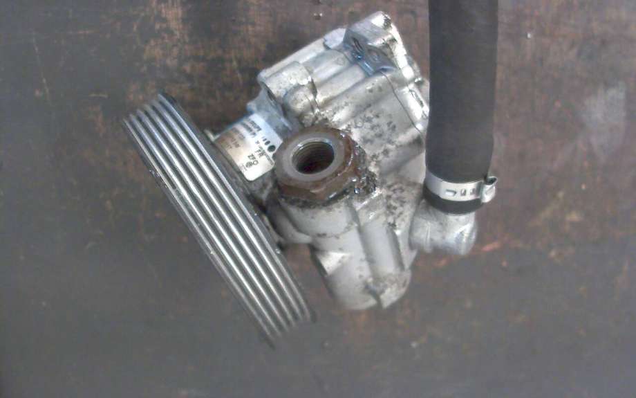 Servo pumpe mekanisk til Audi A6 2001-2004 (Type II, Fase 2) (C5) (C5) (AUDI|4BO 145 155 T|7692 955 133|)