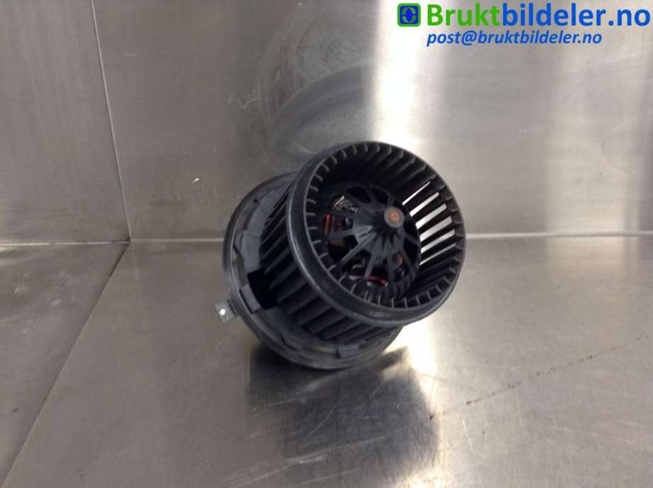 Varmeapparat motor til VW Transporter / Caravelle, 2003-2009 (Fase 1) (T5) (T5) (VOLKSWAGEN|7H0 819 021)