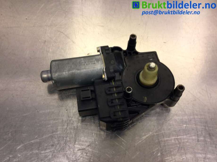 Ruteheis høyre foran til Audi A4 1999-2001 (Type I, Fase 2) (B5) (B5) (AUDI|2703003947|0130821786|)