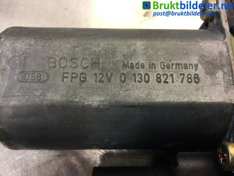 Ruteheis høyre foran til Audi A4 1999-2001 (Type I, Fase 2) (B5) (B5) (AUDI|2703003947|0130821786|)