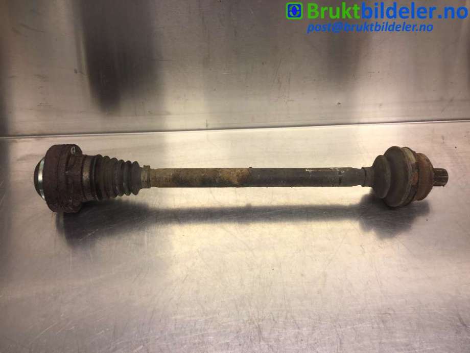 Drivaksel høyre bak til Audi A6, Allroad, 2006-2008 (Type II, Fase 1) (C6) (C6) (AUDI|4F0 501 203 B)