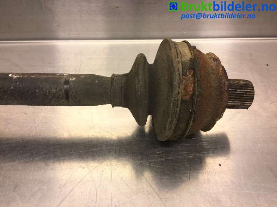 Drivaksel høyre bak til Audi A6, Allroad 2006-2008 (Type II, Fase 1) (C6) (C6) (AUDI|4F0 501 203 B|)