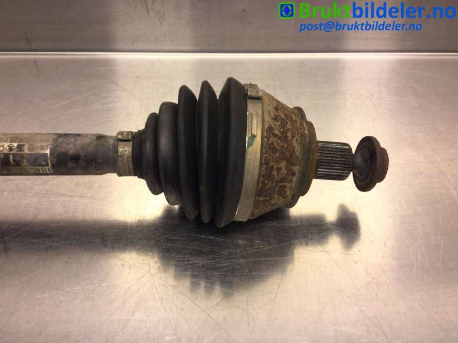 Drivaksel venstre foran til Audi A6, Allroad 2006-2008 (Type II, Fase 1) (C6) (C6) (AUDI|4F0 407 271 J|)