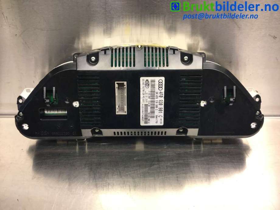 Instrumentpanel til Audi A6, Allroad 2006-2008 (Type II, Fase 1) (C6) (C6) (AUDI|4F0 920 901 C|)