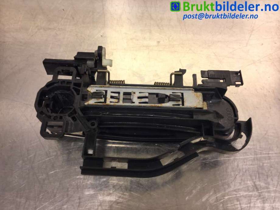 Dørhåndtak utv venstre bak til Audi A6, Allroad 2006-2008 (Type II, Fase 1) (C6) (C6) (AUDI|4F0 837 885|)