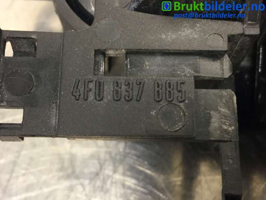 Dørhåndtak utv venstre bak til Audi A6, Allroad 2006-2008 (Type II, Fase 1) (C6) (C6) (AUDI|4F0 837 885|)