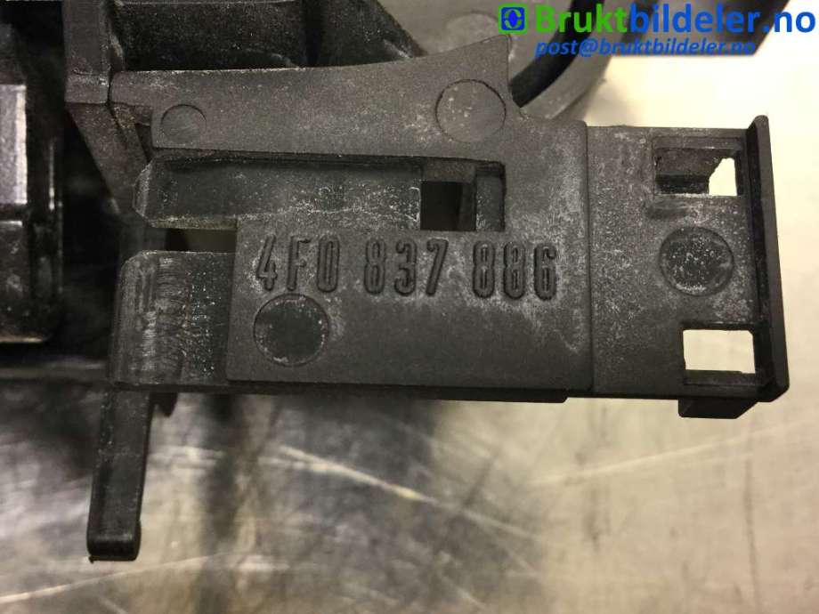 Dørhåndtak utv høyre bak til Audi A6, Allroad 2006-2008 (Type II, Fase 1) (C6) (C6) (AUDI|4F0 837 886|)