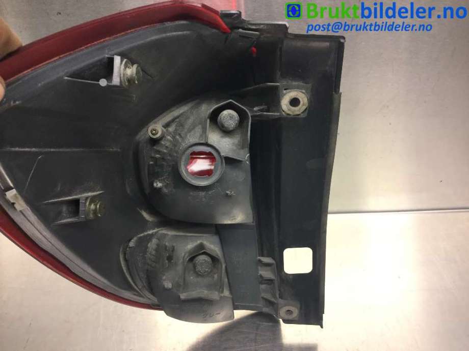 Baklykt høyre til Subaru Legacy 2003-2007 (Type IV, Fase 1)  (SUBARU|84912AG120|)