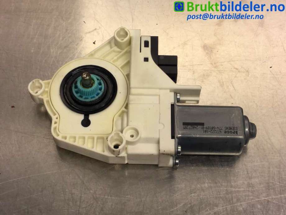 Ruteheis høyre foran til Audi A6, Allroad, 2006-2008 (Type II, Fase 1) (C6) (C6) (AUDI|4F0 959 802 D)