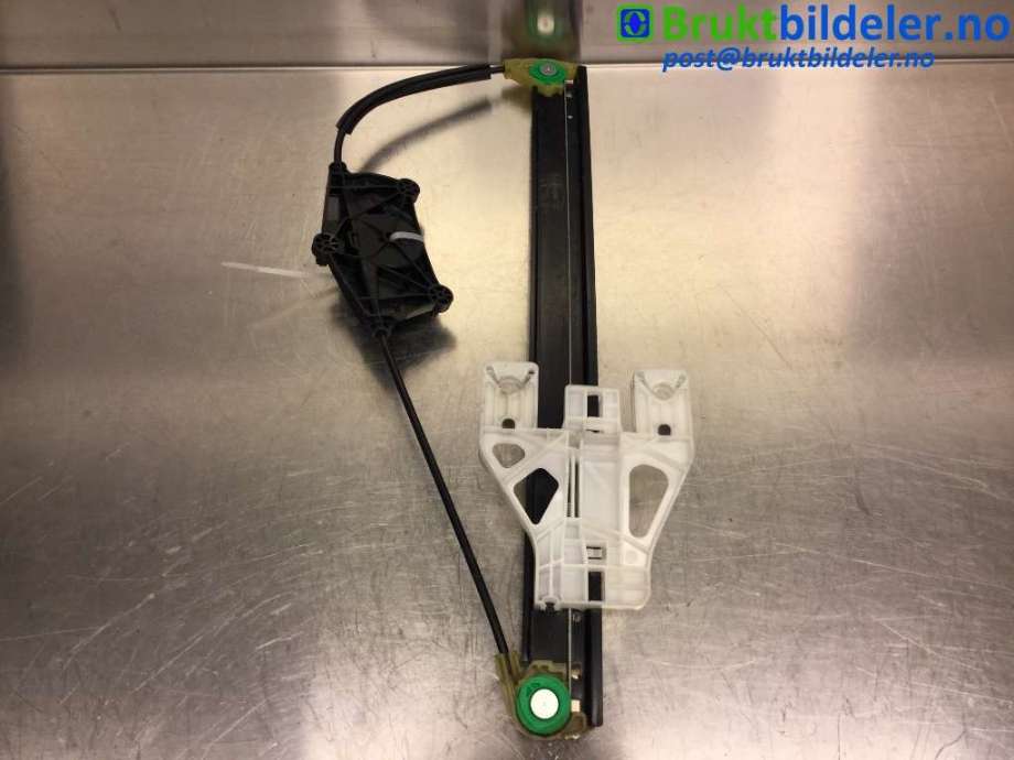 Ruteheis til Audi Q3, 2011-2014 (Type I, Fase 1) (AUDI|8U0 839 461)