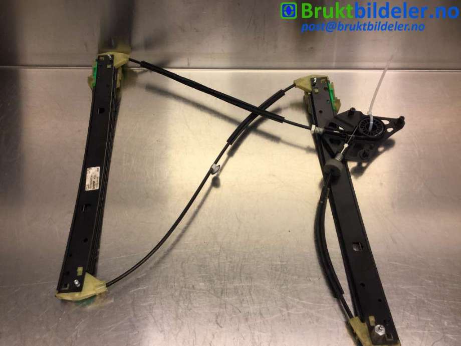 Ruteheis til Audi Q3 2011-2014 (Type I, Fase 1) (AUDI|8U0 837 461|)