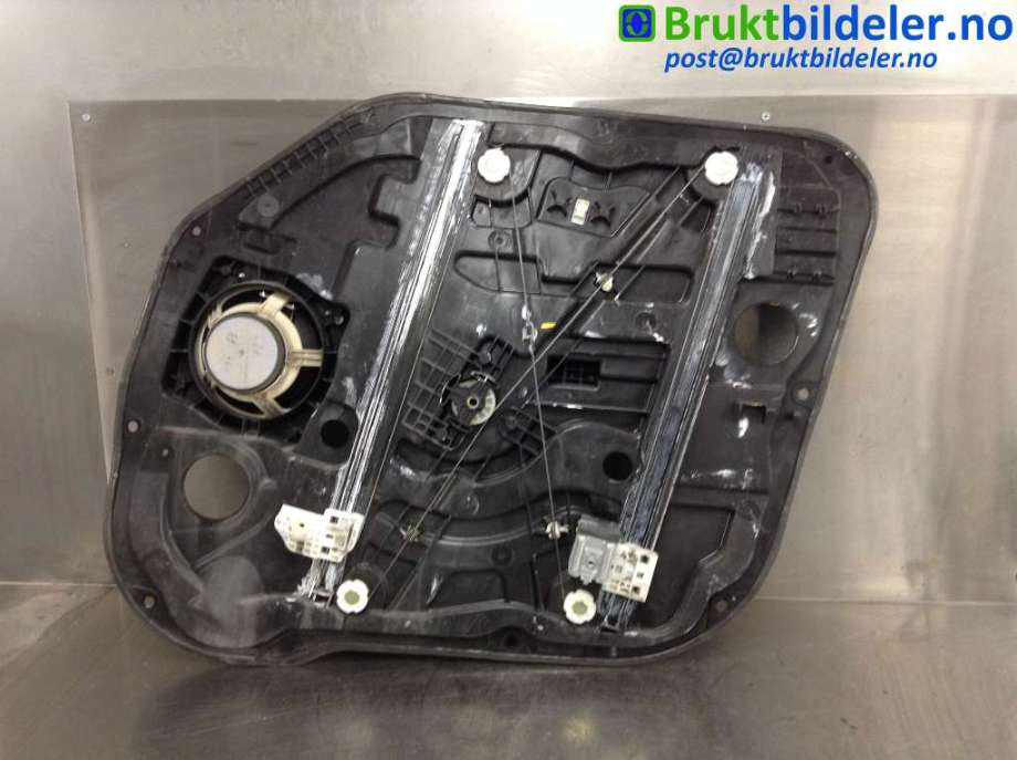 Ruteheis til Kia Carens 2013-2018 Type III (KIA|82470-A4330|)