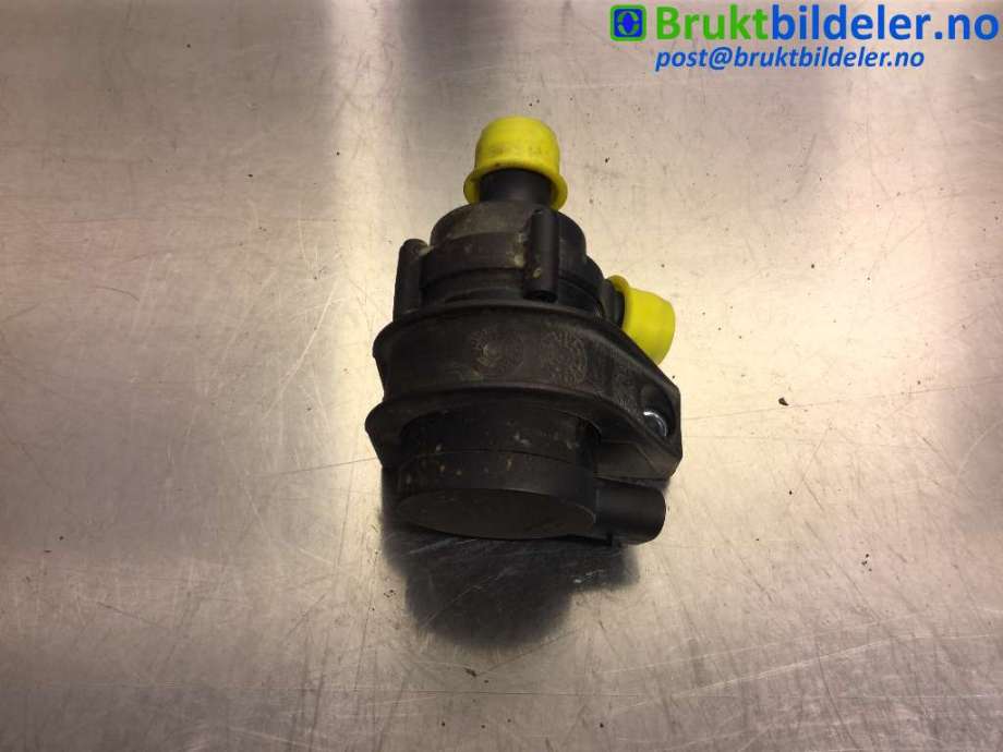 Vannpumpe til Ford Transit Connect, 2013-2018 Type II, Fase 1  (FORD|AV61-8564-AB)