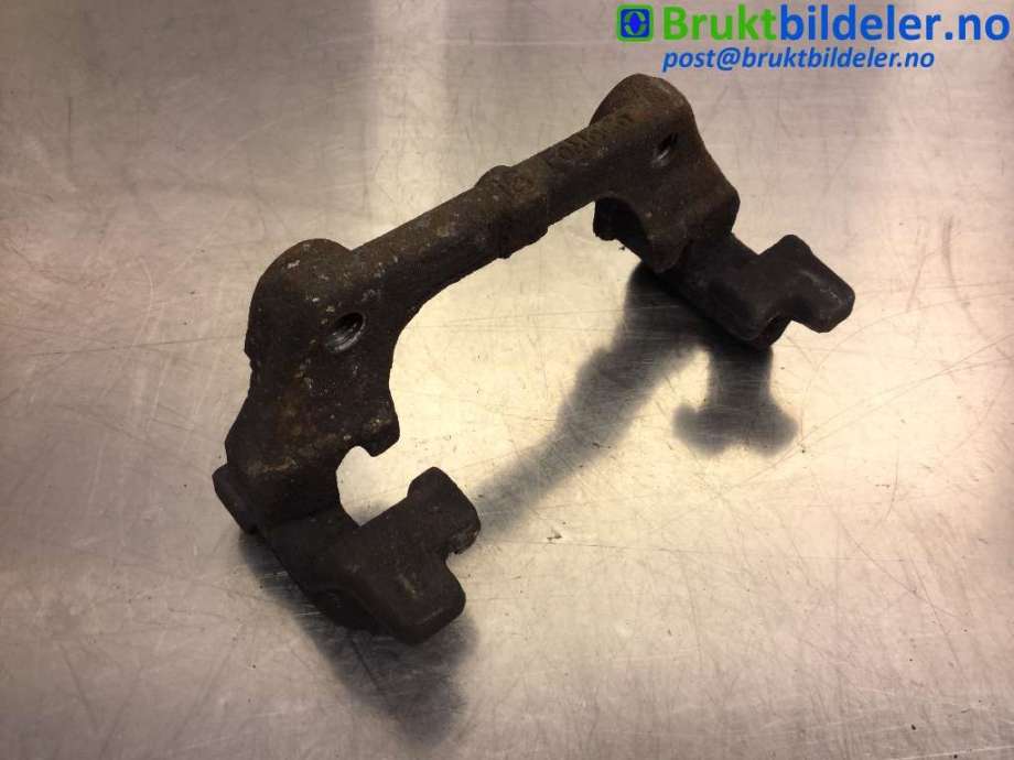 Bremsecaliper brakett til Ford Transit Connect 2013-2018 Type II, Fase 1  (FORD|DV61-2B582-AA|)